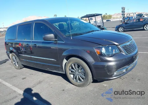 2015 Chrysler Town & Country S z USA, uszkodzony, nr VIN 2C4RC1HG2FR627884